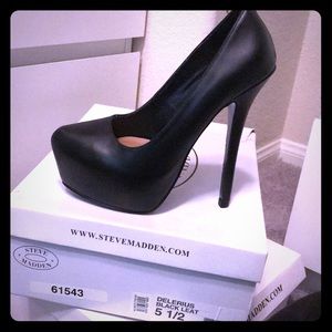 Steve Madden Delerius Stilettos